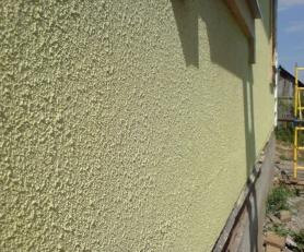 Покрытие внешних стен дома краской